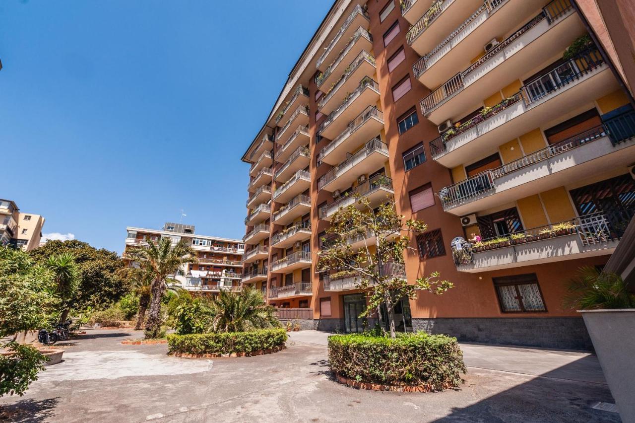 Apartamento Piazza Europa Landscape By Wonderful Italy CTA Exterior foto